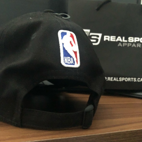 Toronto NBA Champions adjustable hat - Picture 2 of 4